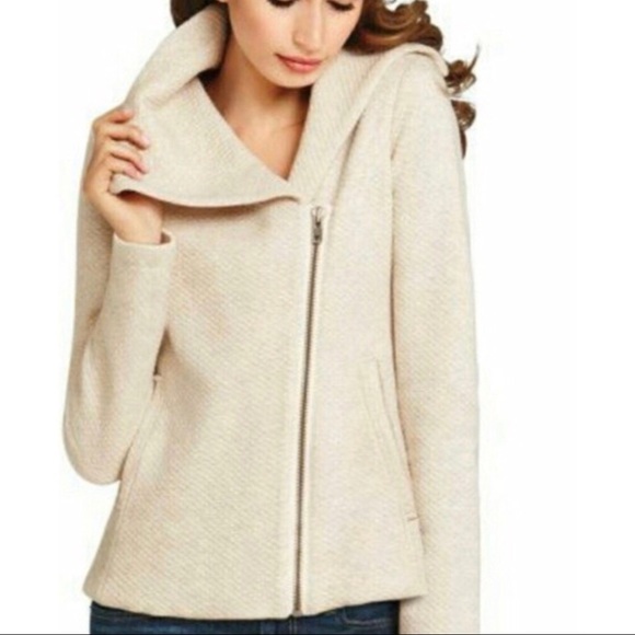 CAbi Jackets & Blazers - CAbi Womens Ryder Moto Jacket Size Beige Quilted